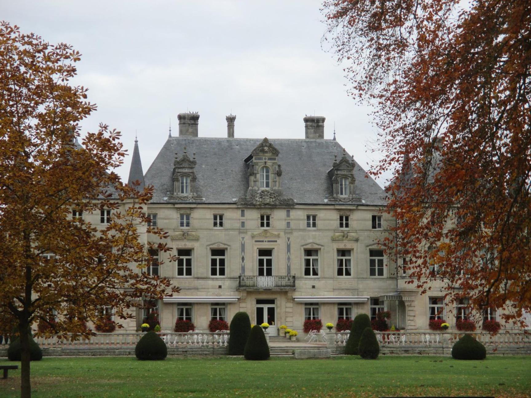 Chateau Des Monthairons Hotel Restaurant Gastromaison Spa Privatif Les Monthairons Luaran gambar