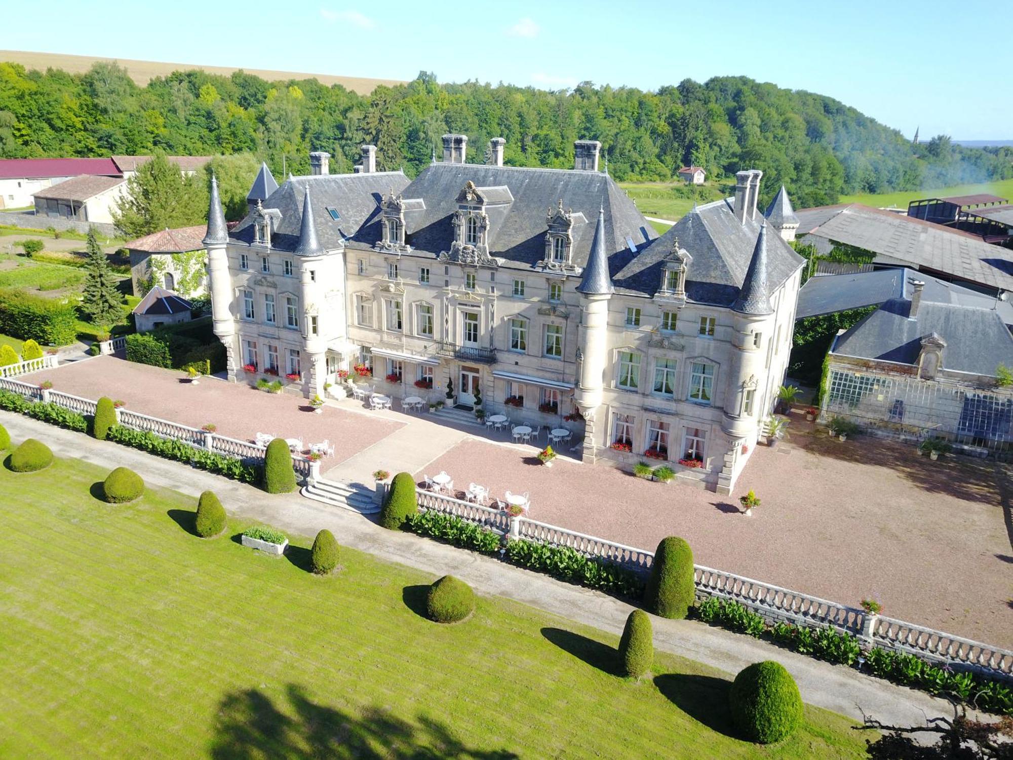 Chateau Des Monthairons Hotel Restaurant Gastromaison Spa Privatif Les Monthairons Luaran gambar
